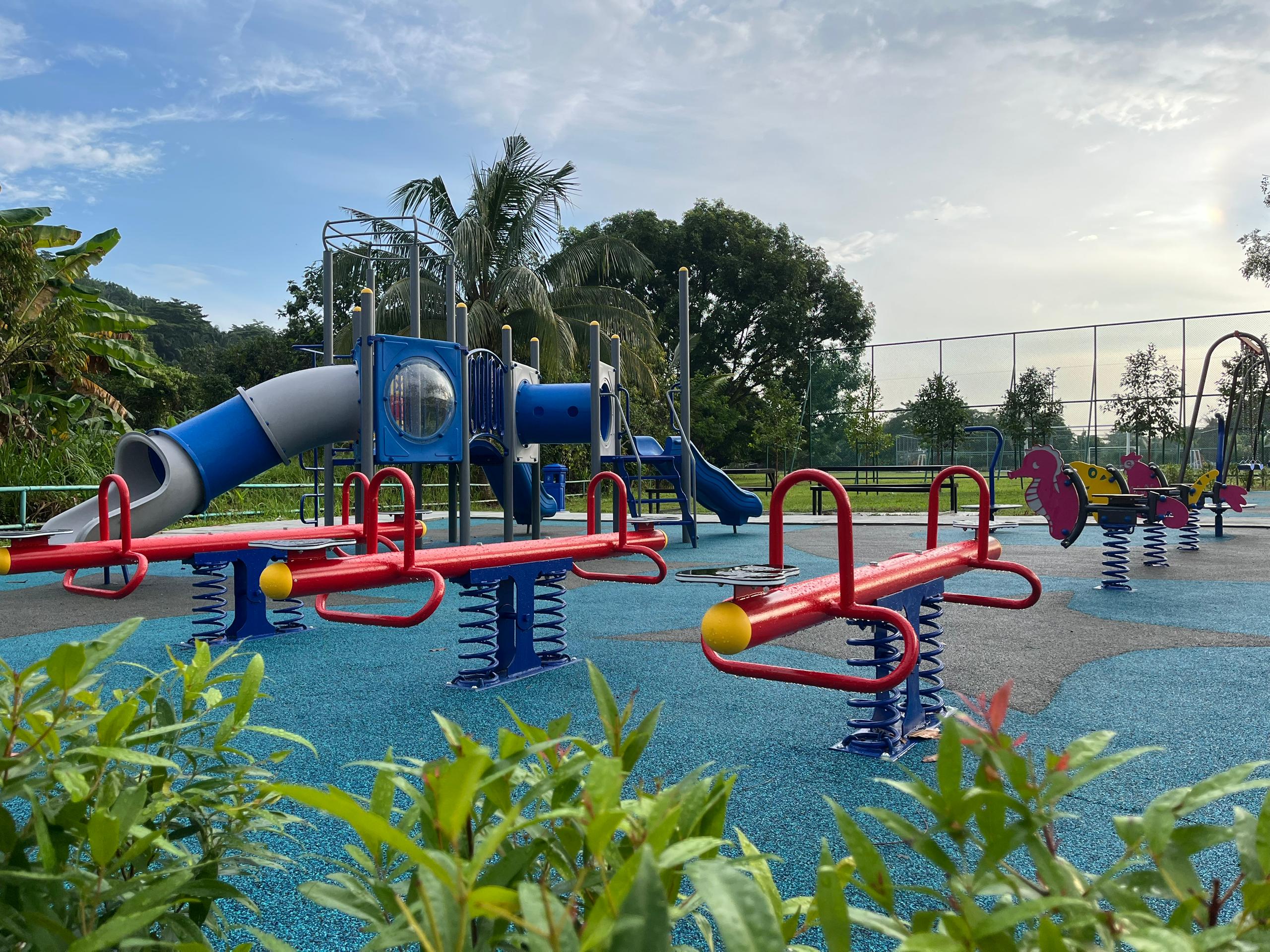 TAMAN PERMAINAN DI DESA PINGGIRAN PUTRA, SEPANG, S...