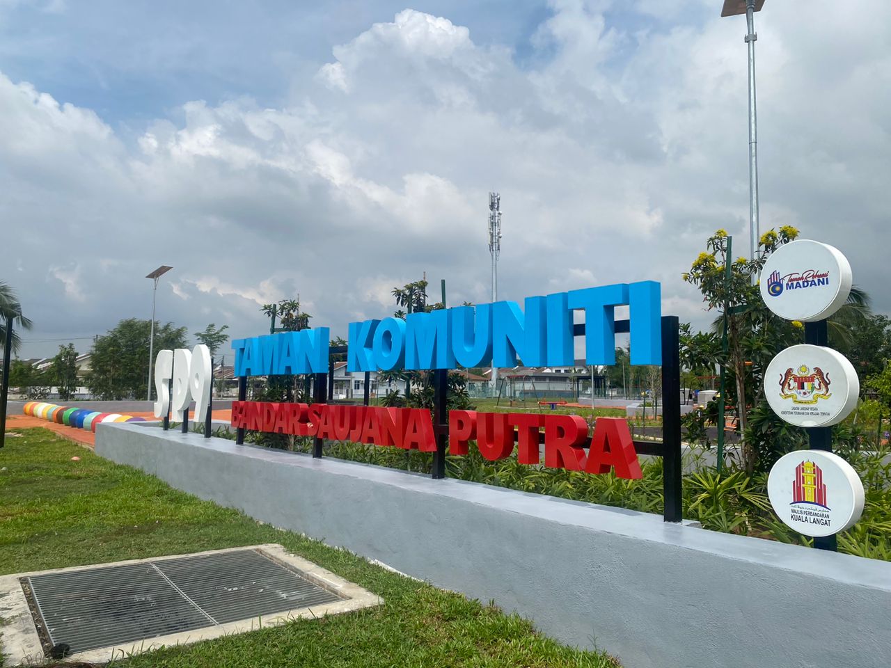 JALAN SP 9/19, BANDAR SAUJANA PUTRA, JENJAROM, KUA...