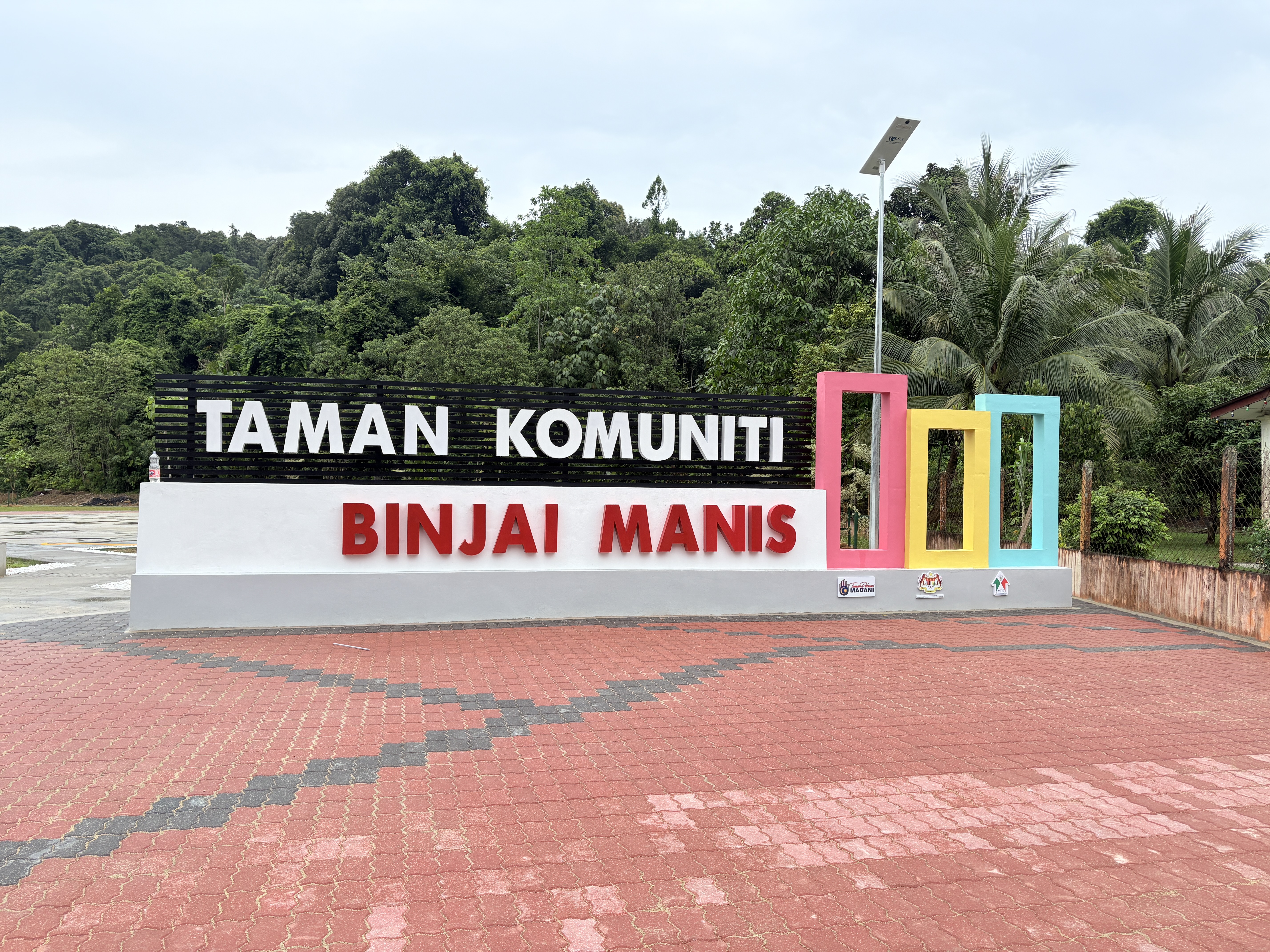 KAWASAN LAPANG PERUMAHAN BINJAI MANIS, PERMAISURI...