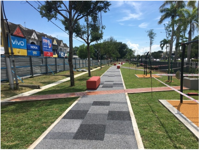 KAWASAN LAPANG JALAN TEMENGGONG, PUSAT BANDAR PARI...