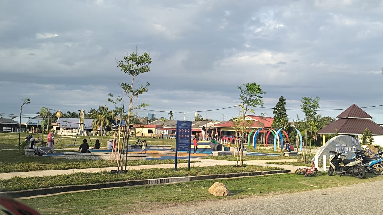 Cadangan Projek Naik Taraf Landskap Padang Peramu...