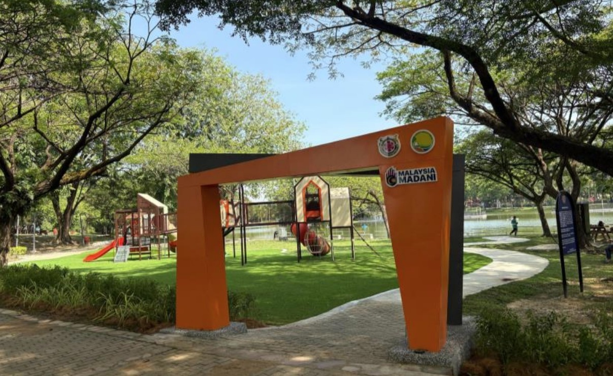 Cadangan Projek Naik Taraf Landskap Taman Tasik Sh...